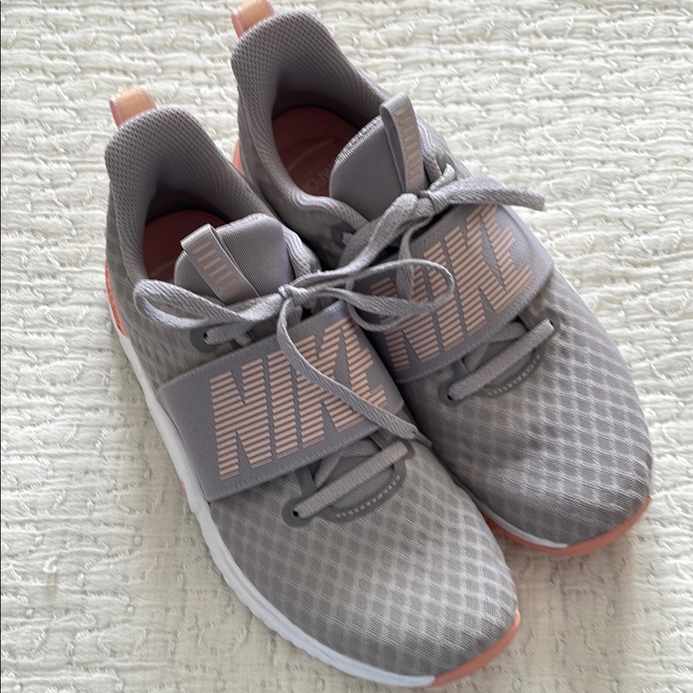 Nike In Season Renew